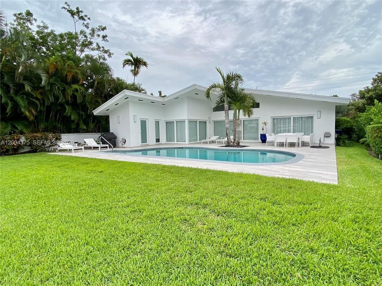 265 N Shore Dr - Photo 6 of 27