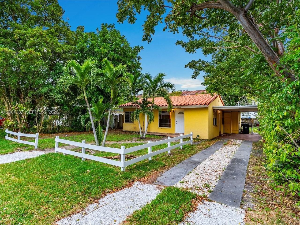 1125 Ne 10th Ave - Photo 2 of 14