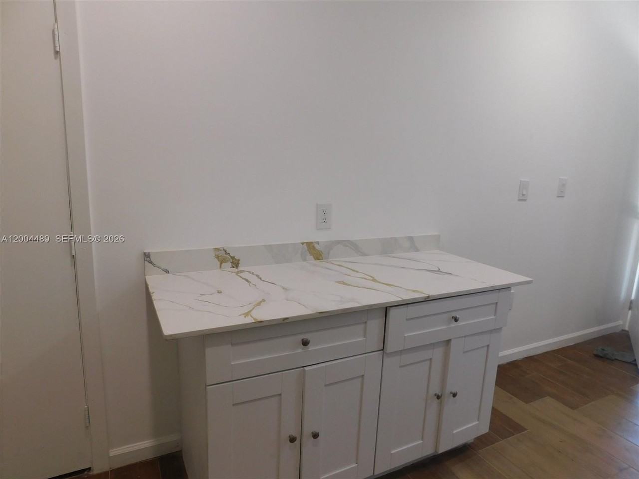 10945 Nw 19th Ave #B - Photo 6 of 13