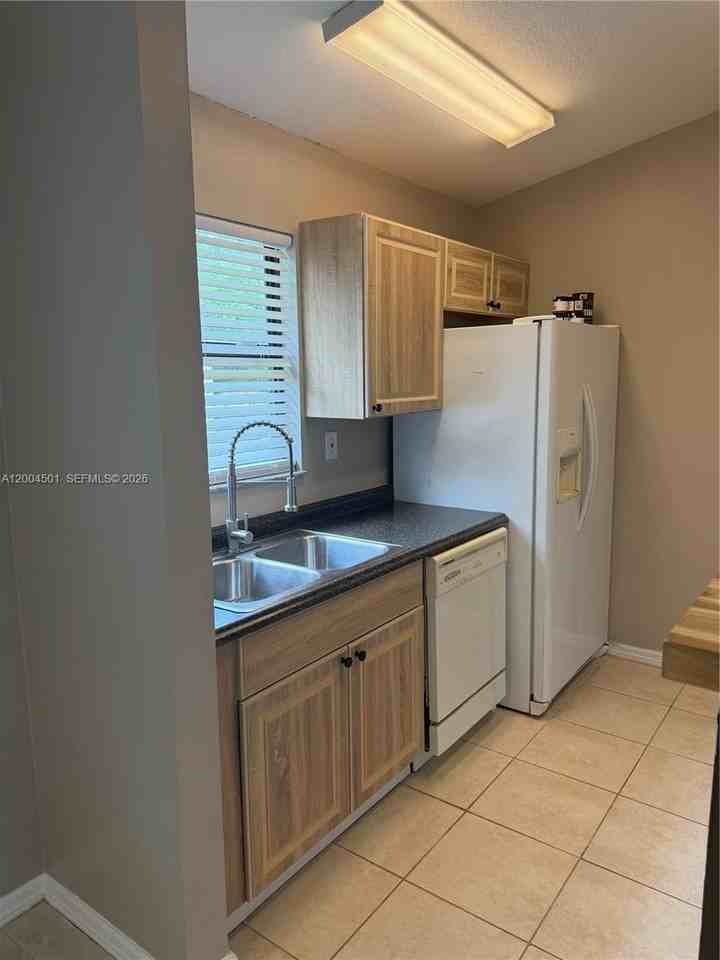 9495 80th St #9495 - Photo 4 of 14