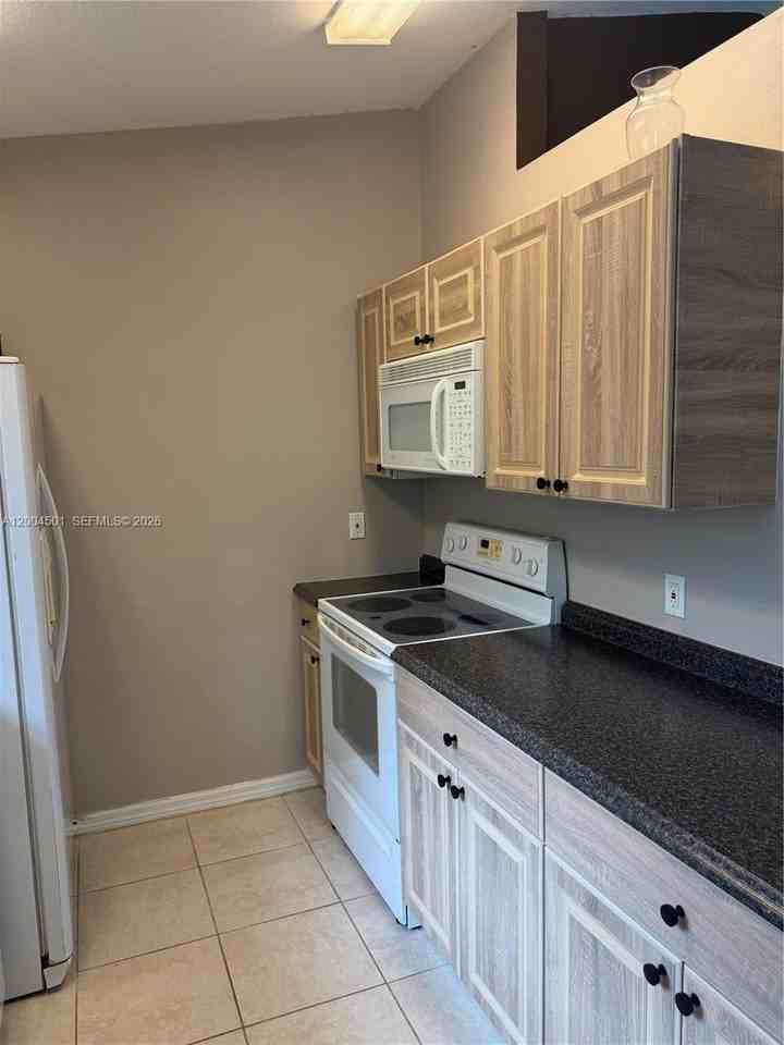 9495 80th St #9495 - Photo 6 of 14