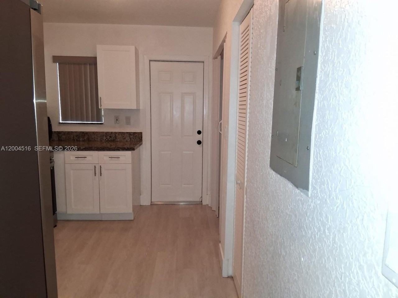 18330 Sw 102nd Pl - Photo 4 of 6
