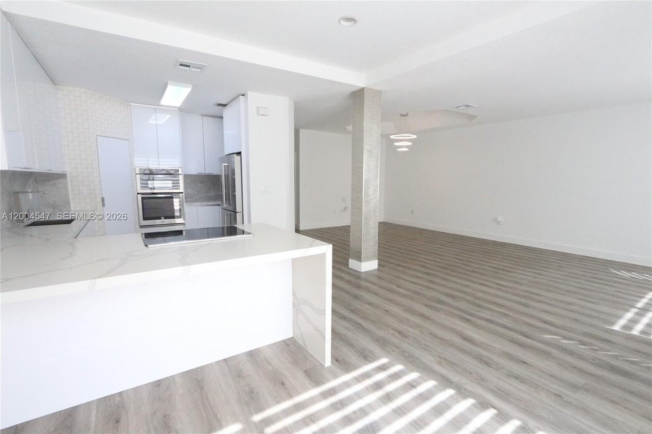 7392 Nw 112th Ct #7392 - Photo 3 of 44