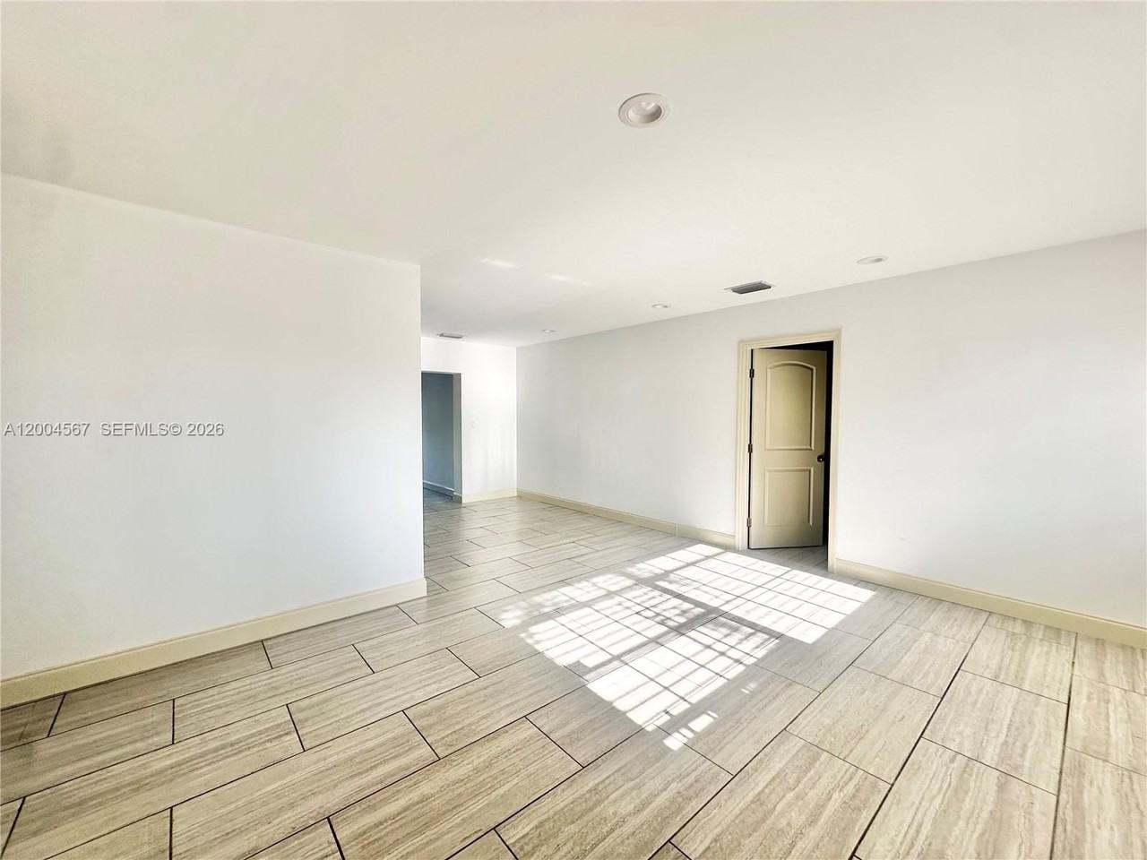 4175 Sw 84th Ave #4175 - Photo 3 of 13