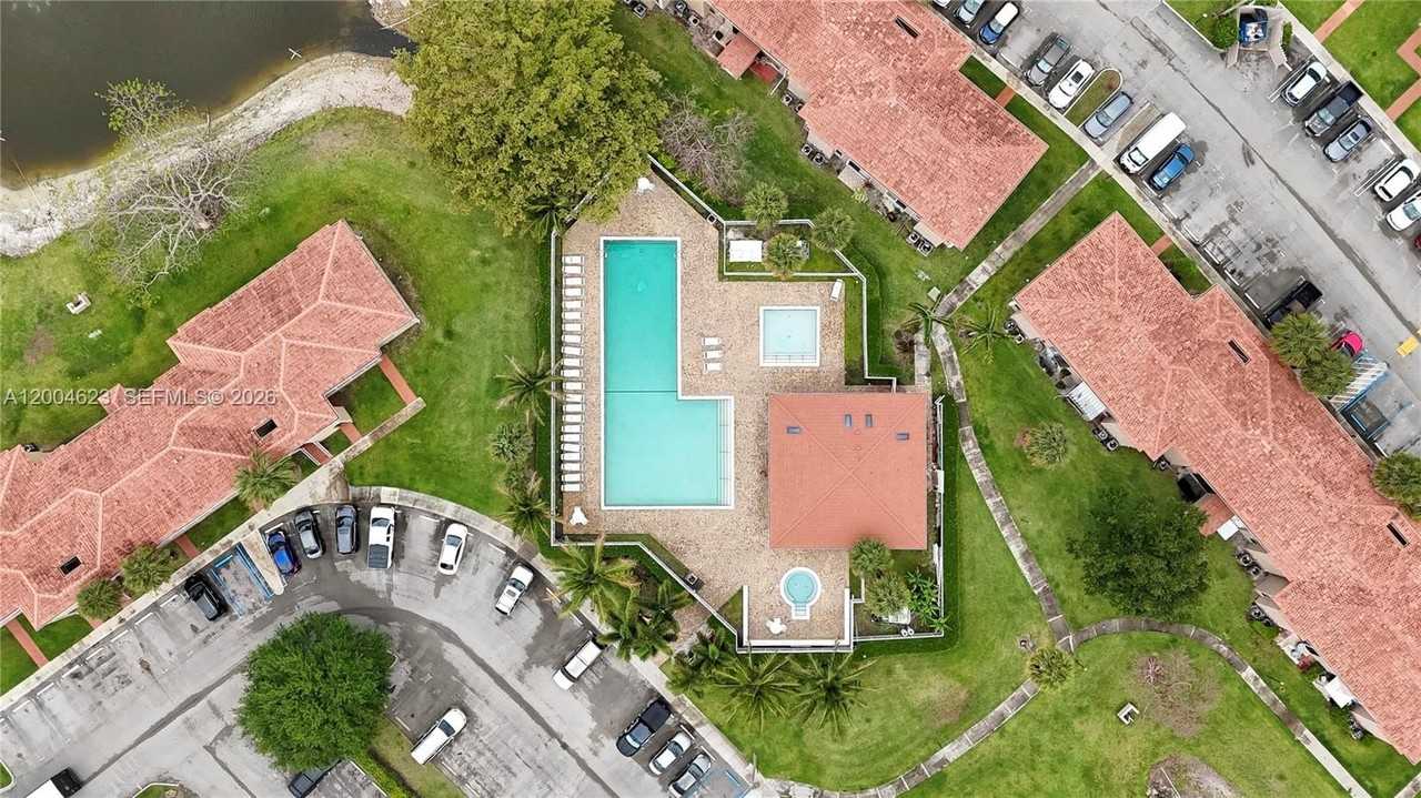 9964 Twin Lakes Dr #35B - Photo 7 of 32