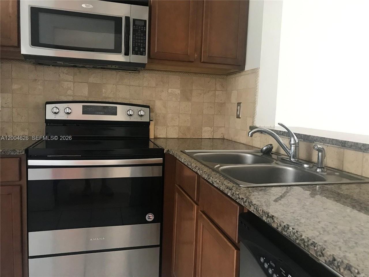 3825 Nw 90th Ave #3825 - Photo 4 of 23