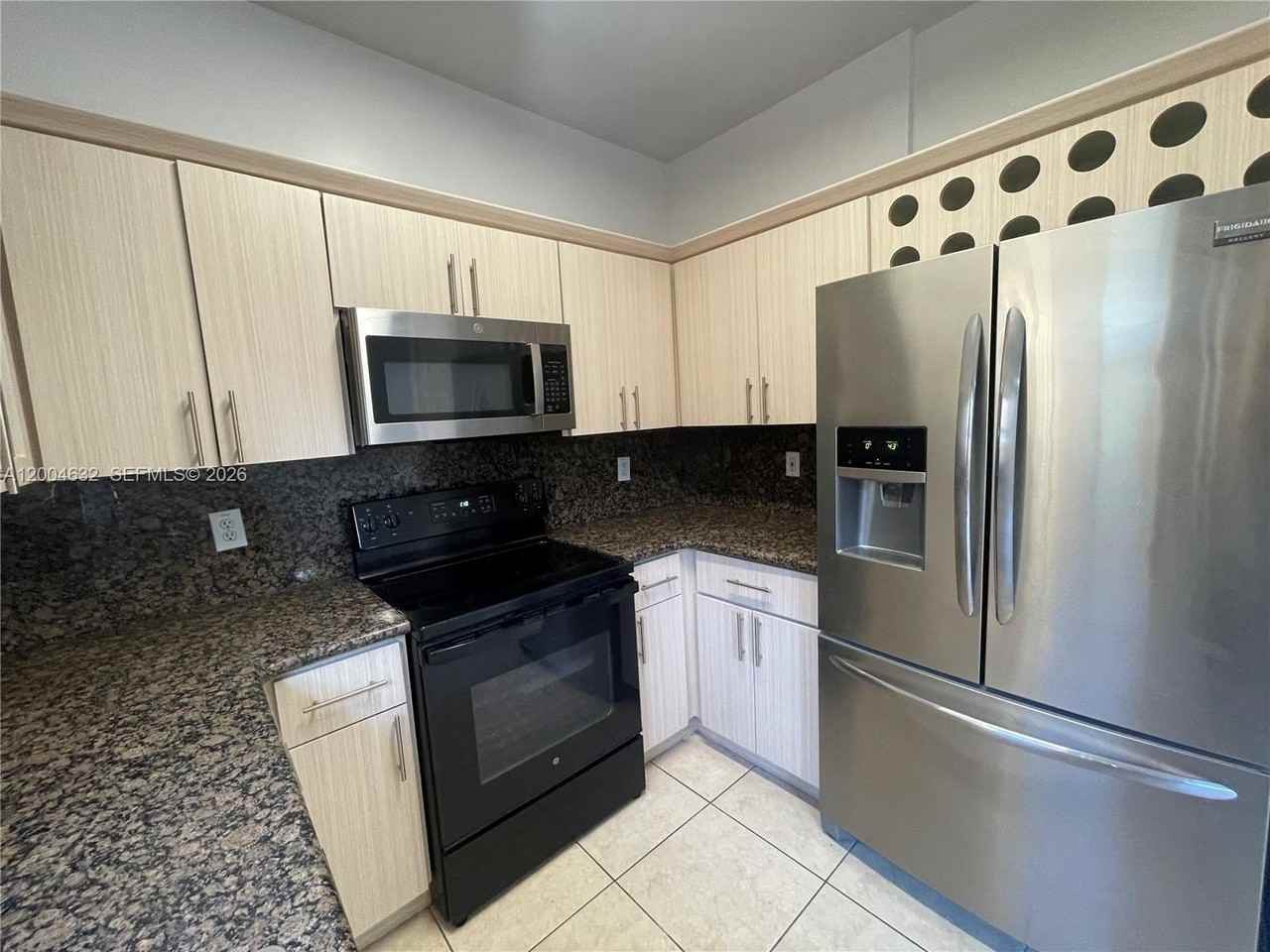 8423 Nw 138th Ter #2804 - Photo 5 of 23