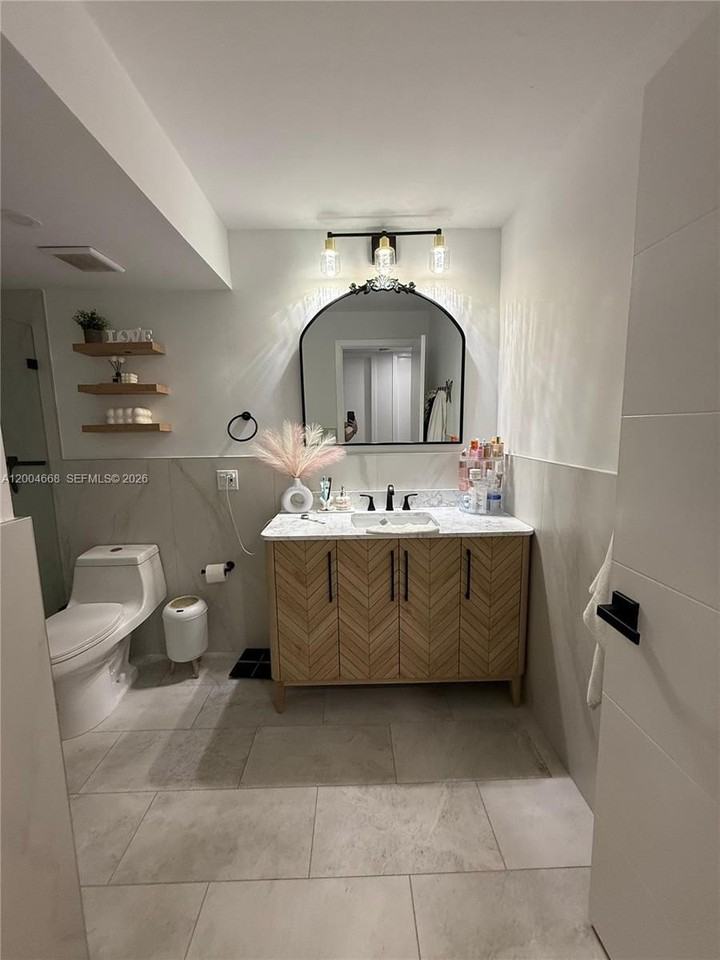 7155 Nw 179th St #107 - Photo 5 of 8