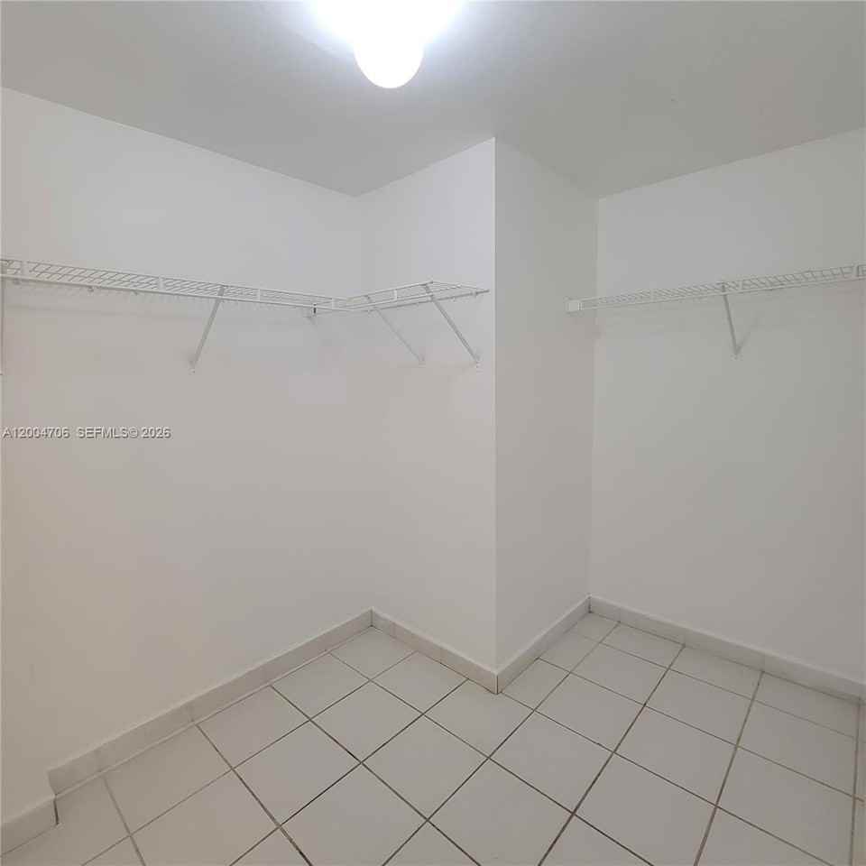 7601 Dickens Ave #402 - Photo 6 of 18