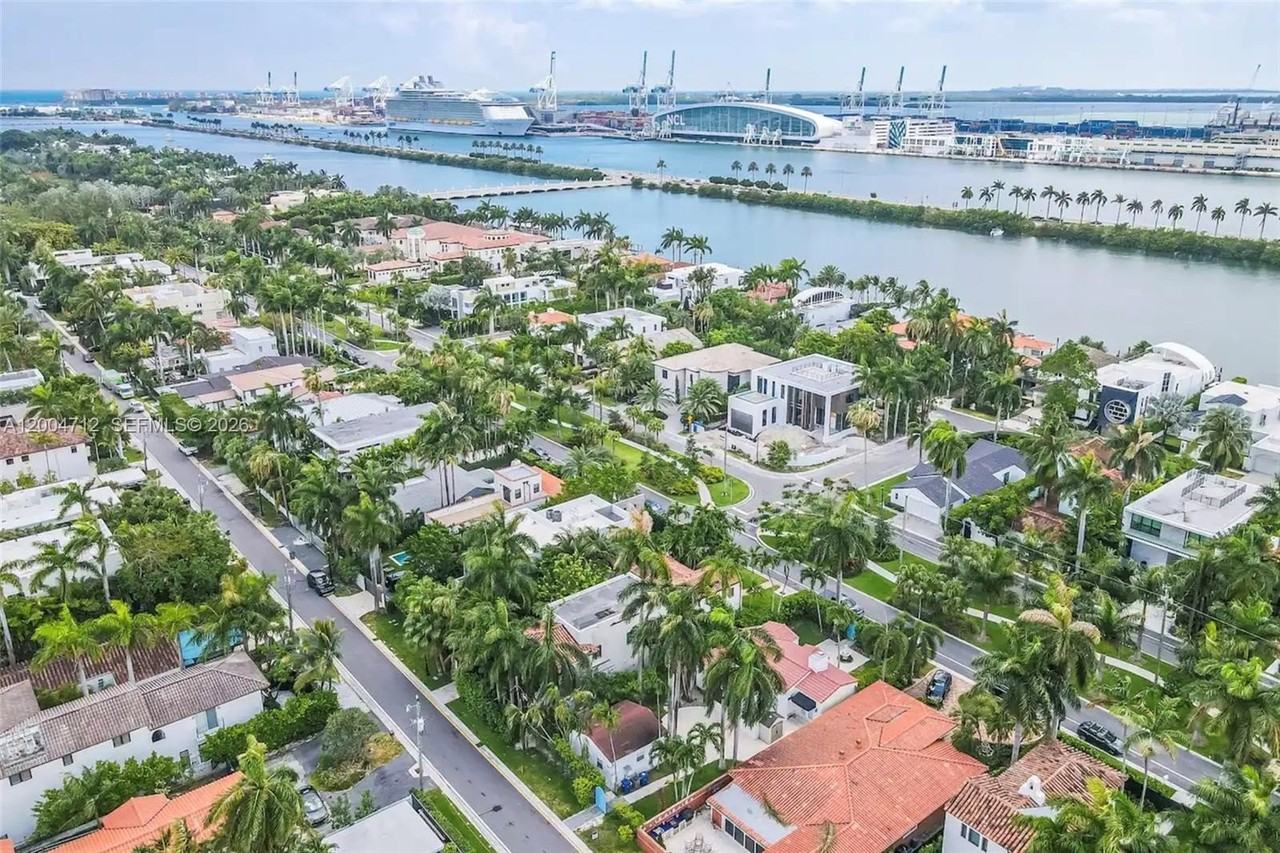 265 Palm Ave - Photo 4 of 50