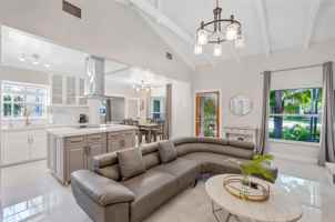 featured image of 1050 Harrison St #0