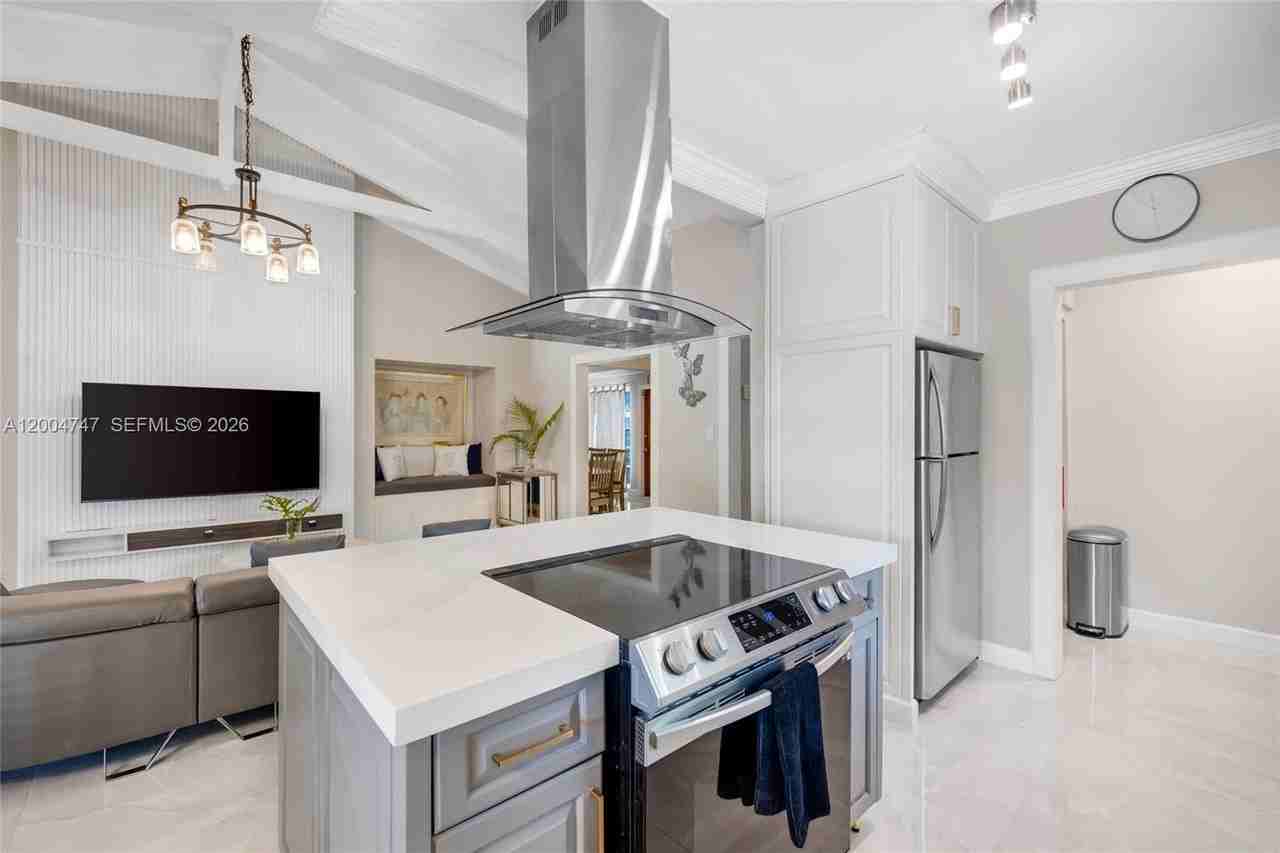 1050 Harrison St #0 - Photo 2 of 46