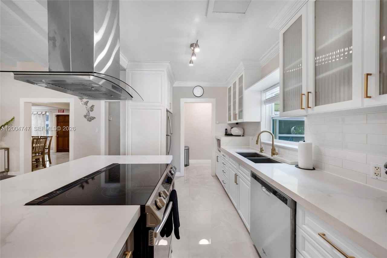 1050 Harrison St #0 - Photo 3 of 46