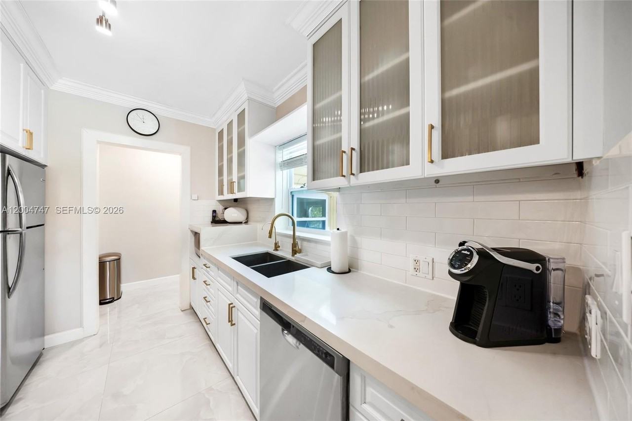 1050 Harrison St #0 - Photo 4 of 46