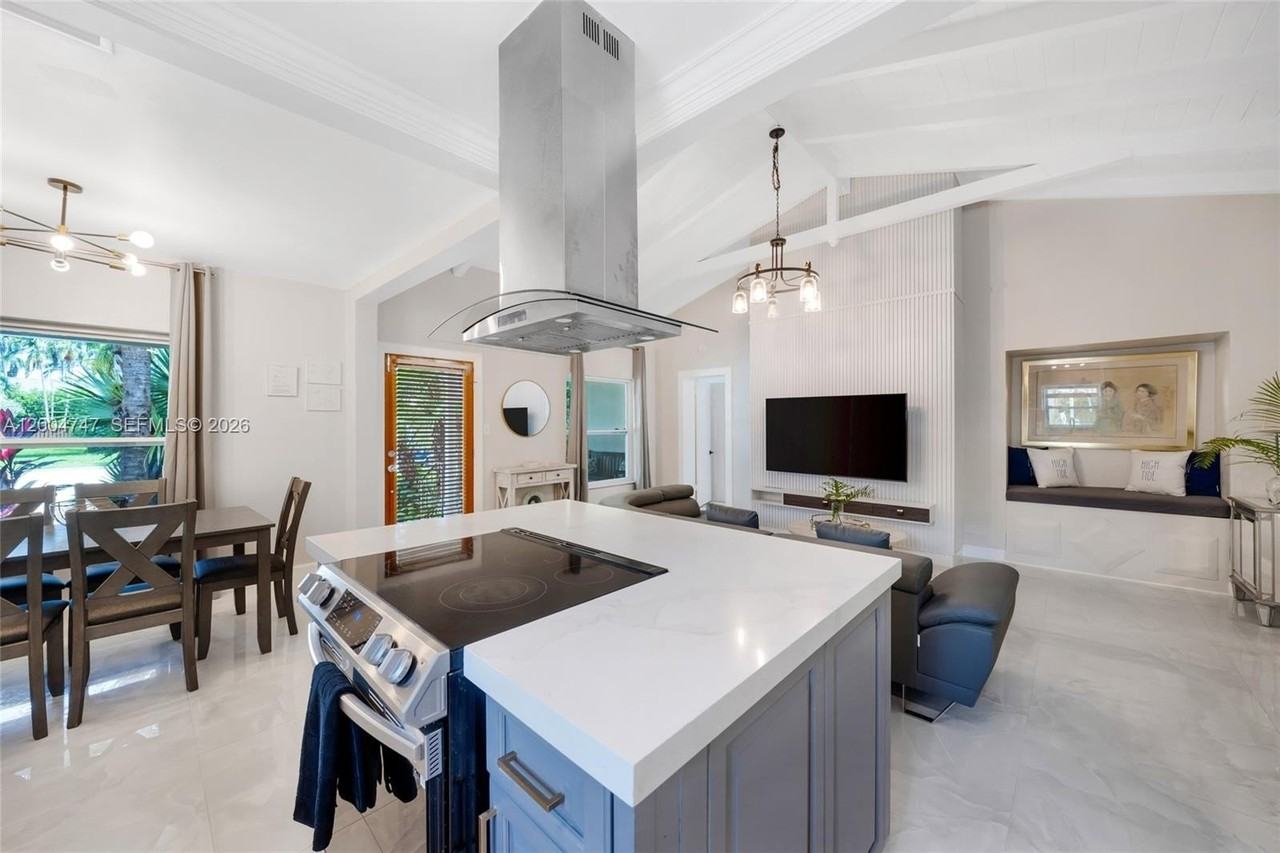 1050 Harrison St #0 - Photo 5 of 46