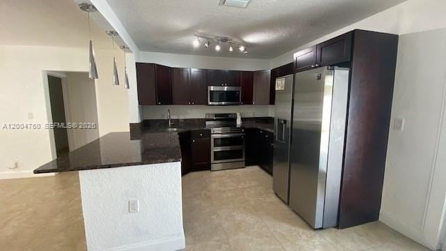 5881 Sw 15th St - Photo 6 of 25