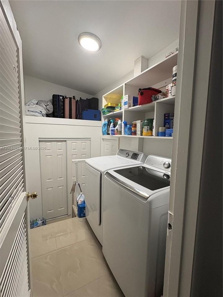 8581 Sw 29th St - Photo 7 of 18