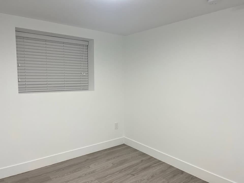 6301 150a St #1 - Photo 4 of 10