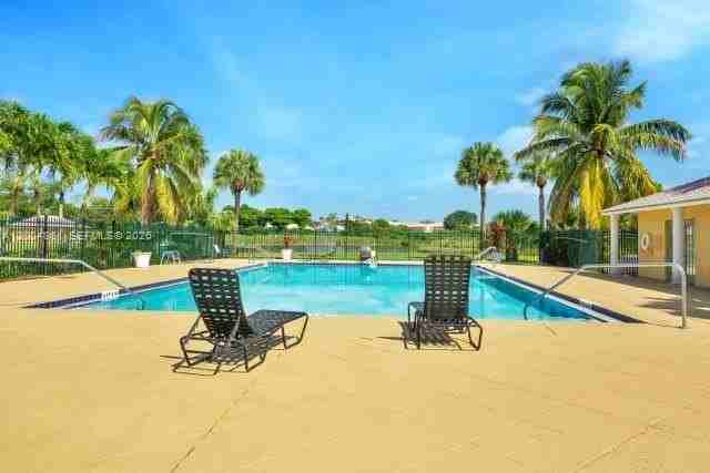 1727 Meadows Cir W #1727 - Photo 2 of 20