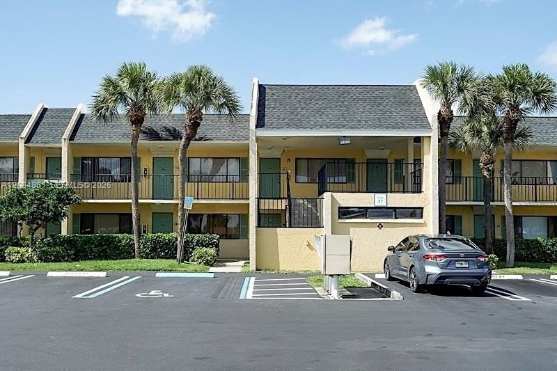 1727 Meadows Cir W #1727 - Photo 4 of 20