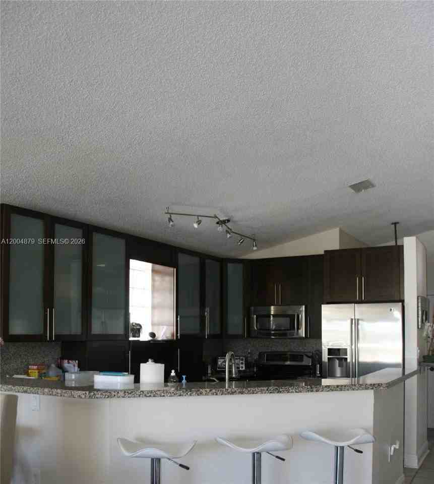 4117 Sapphire Bnd - Photo 7 of 11