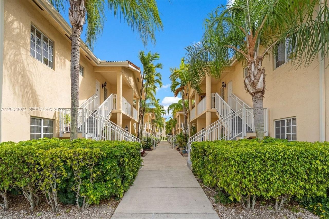 6962 Nw 179th St #201 - Photo 2 of 24