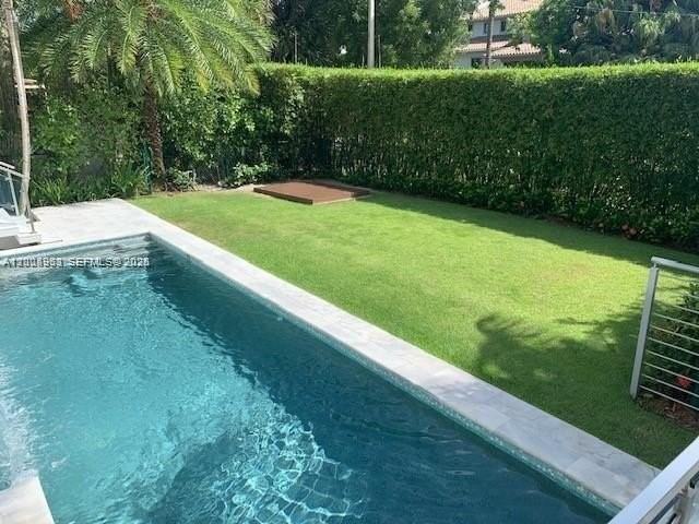 785 Harbor Dr - Photo 5 of 29