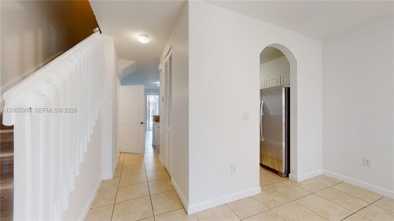 2929 Se 2nd St #7 - Photo 2 of 25