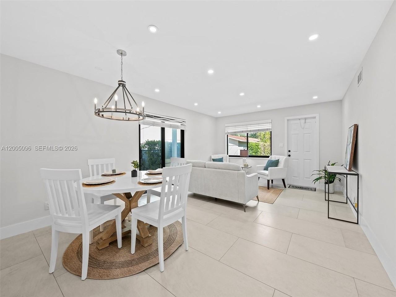 1305 Se 1st St #2 - Photo 2 of 19