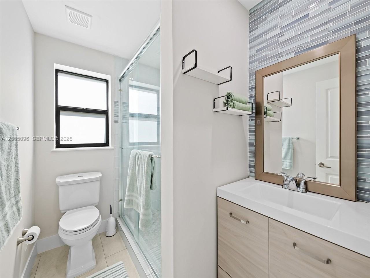 1305 Se 1st St #2 - Photo 7 of 19