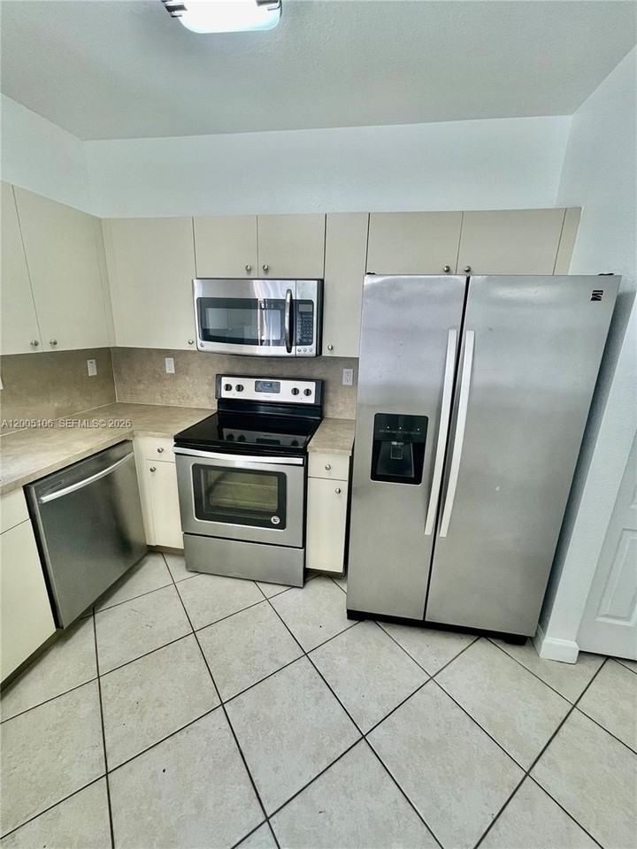 21477 Sw 85th Psge #21477 - Photo 5 of 27