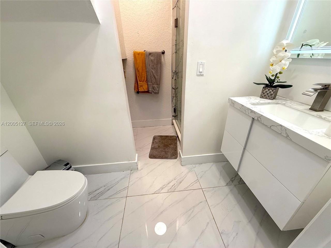 758 Ne 34th Ave #758 - Photo 5 of 19