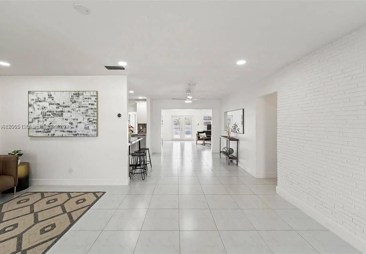 2219 N 35th Ave - Photo 3 of 19