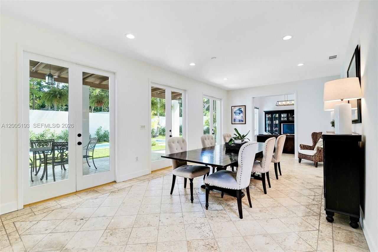 3930 Crawford Ave - Photo 7 of 24