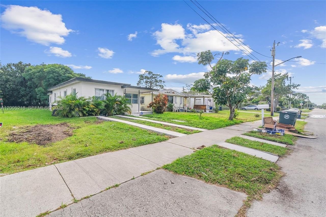 1408 N 23rd St #0 - Photo 3 of 22