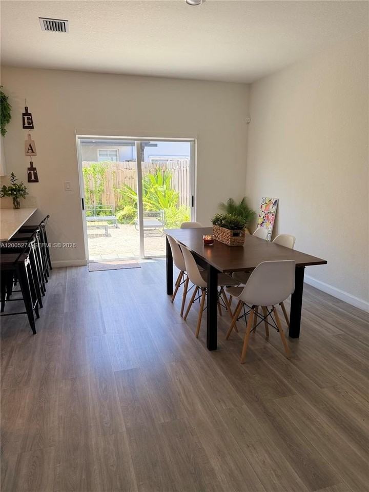 1756 Se 26th Rd - Photo 6 of 17