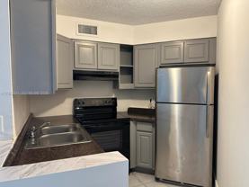 215 Lake Pointe Dr #113 - Photo 1 of 1