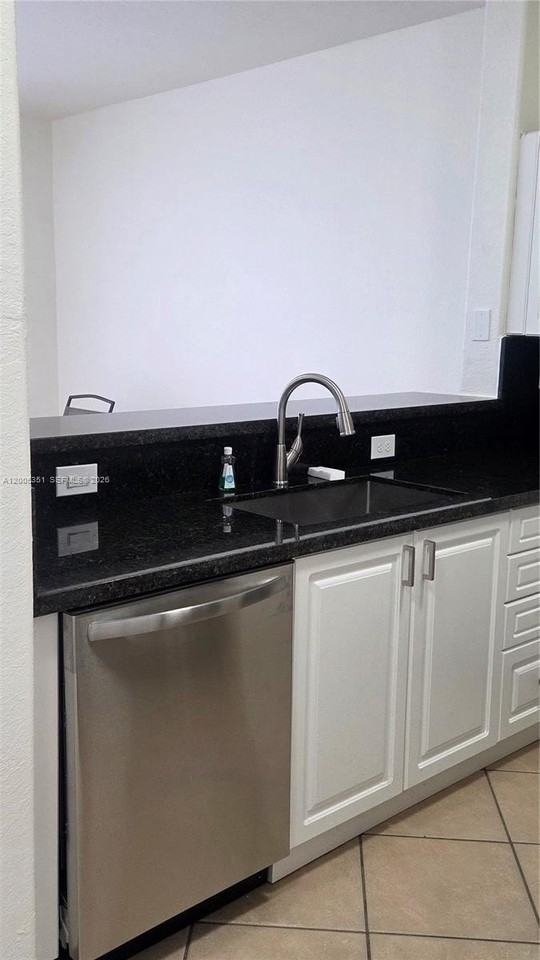 5440 Nw 107th Ave #211 - Photo 6 of 24