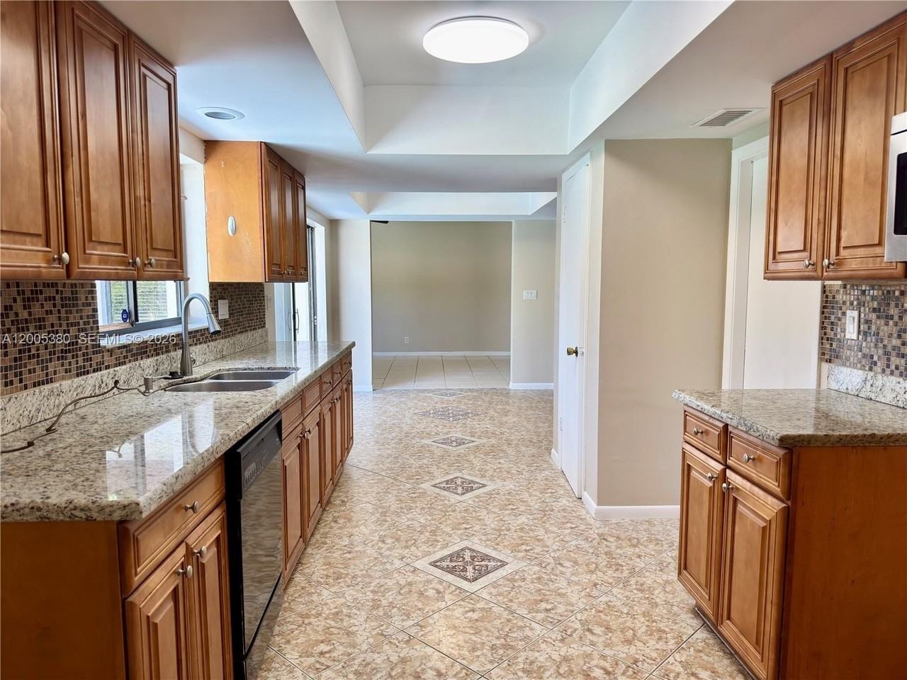 13425 Nw 10th St - Photo 4 of 10