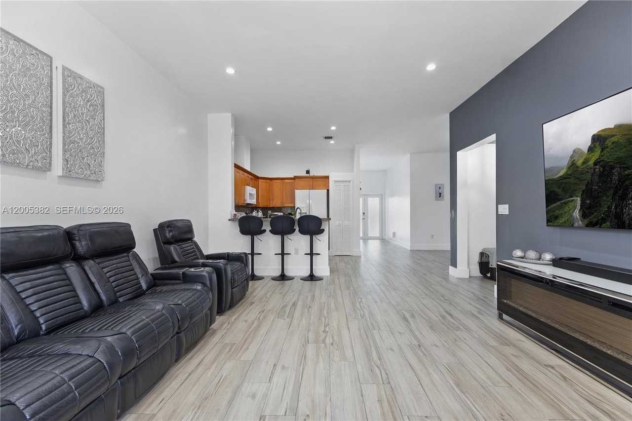 8218 Sw 163rd Pl #8218 - Photo 6 of 24