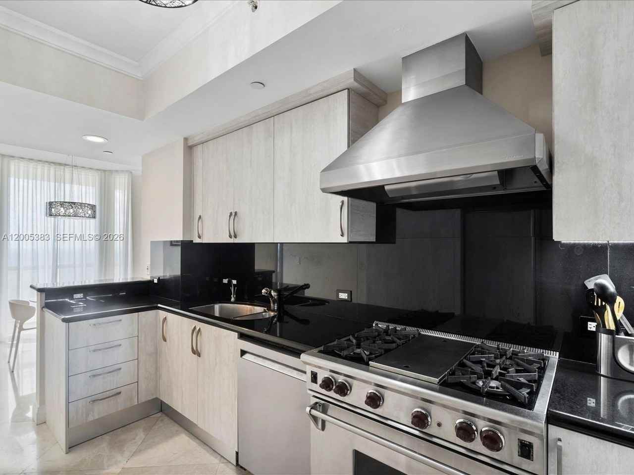 17875 Collins Ave #3305 - Photo 7 of 46