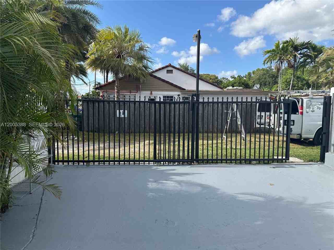 1765 Sw 21st St #3 - Photo 2 of 15