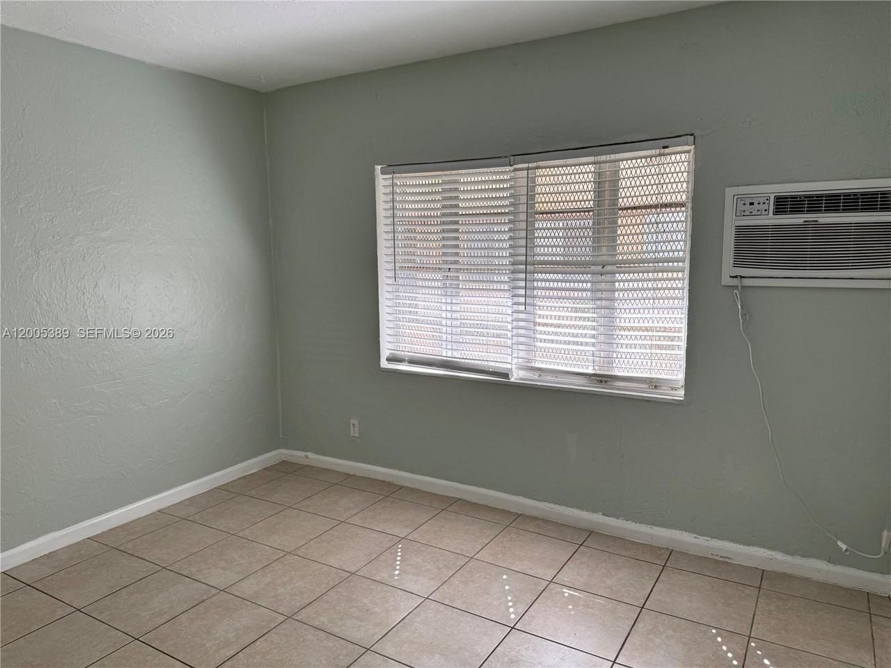 7633 Dickens Ave #2 - Photo 5 of 8