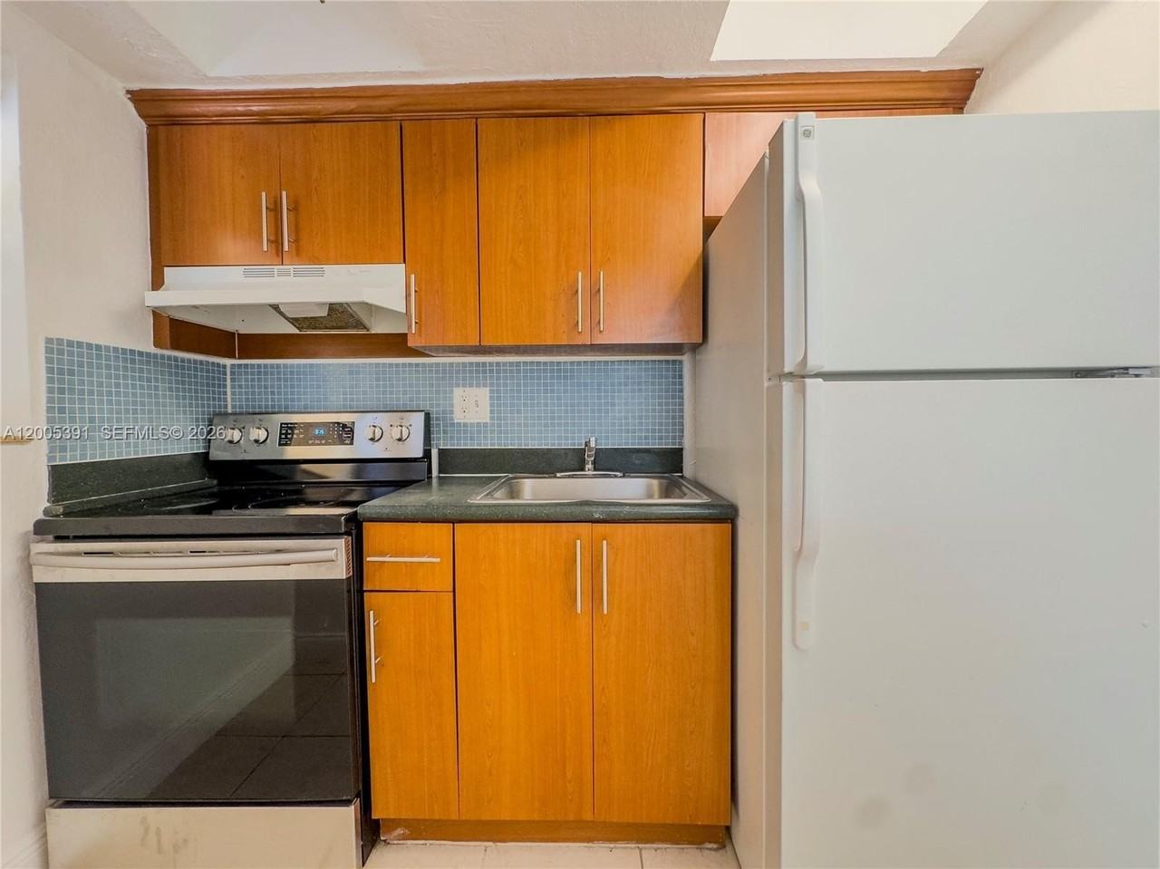 4061 N Dixie Hwy #9 - Photo 4 of 9