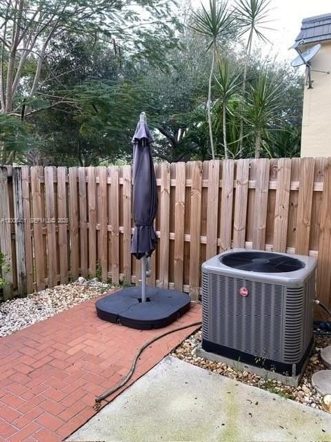 8761 Sw 137th Ave #8761 - Photo 4 of 22