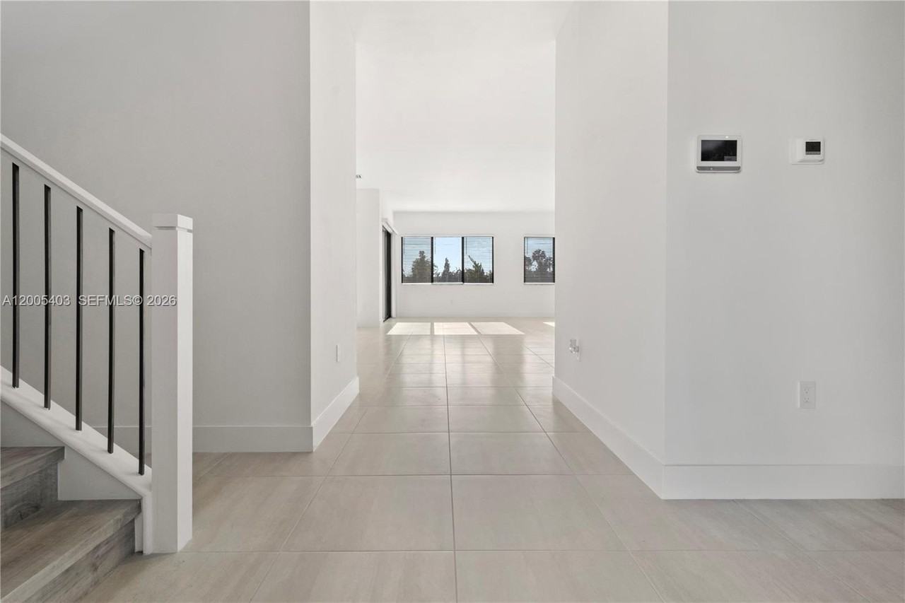 2391 Sw 123rd Ter - Photo 3 of 21