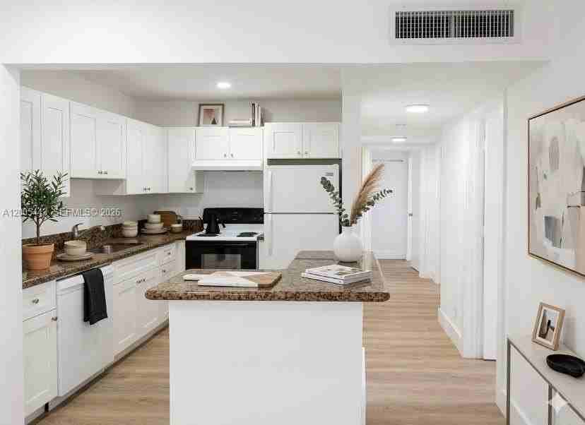 9006 Sw 137th St #18 - Photo 4 of 13