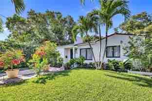3030 Sw 2nd Ave - Photo 1 of 1