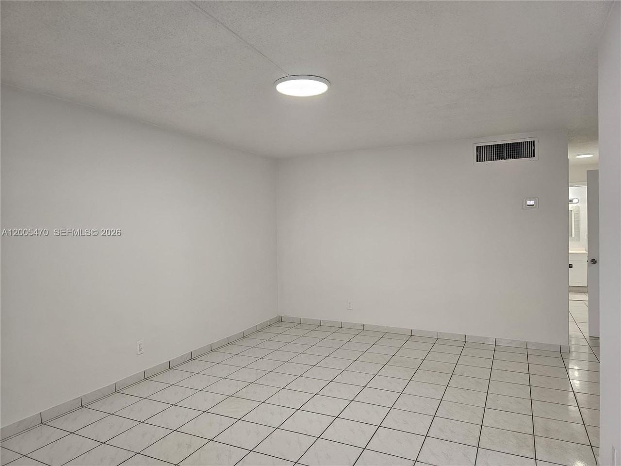 1719 Wiley St #2 - Photo 3 of 25