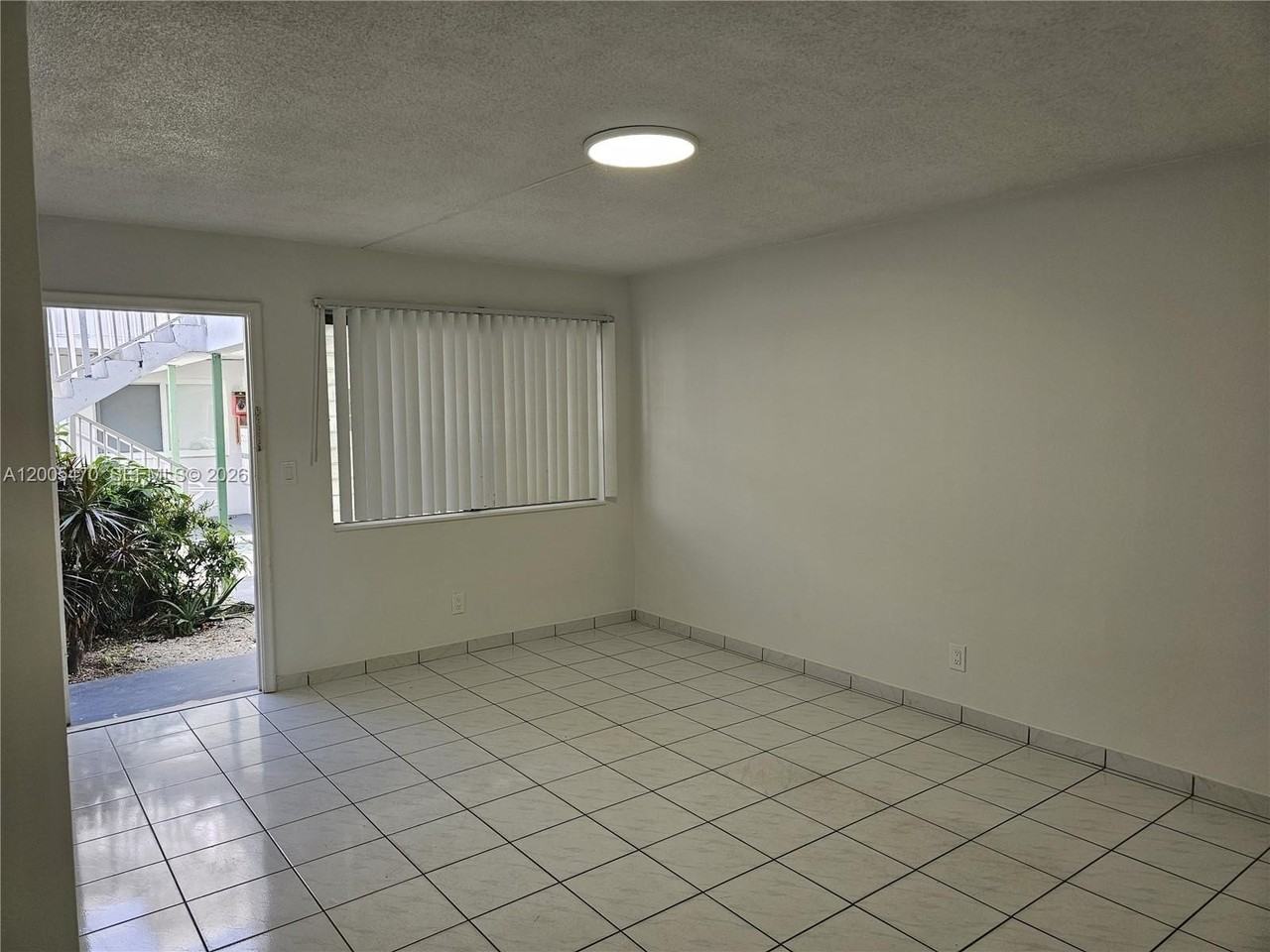 1719 Wiley St #2 - Photo 4 of 25